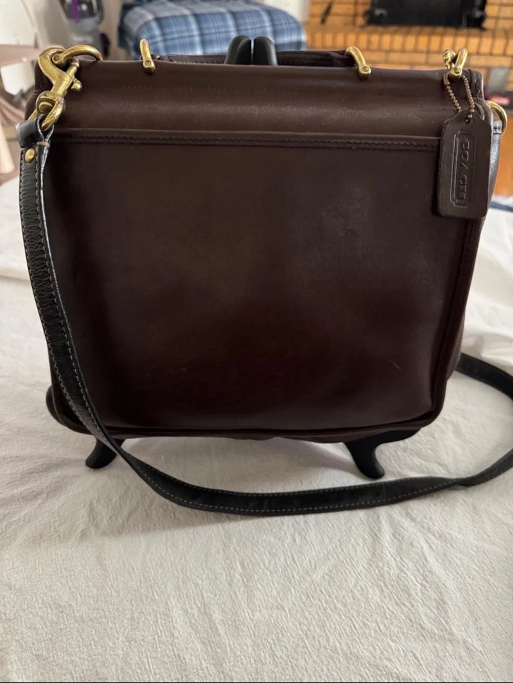 Vintage Coach Brown Leather Willis Messenger Bag with Gold Turn-Lock - Picture 2 of 10